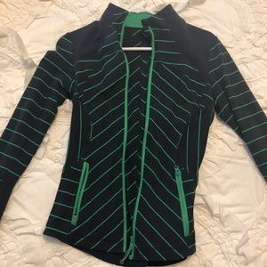 Perfect condition lululemon jacket size 4